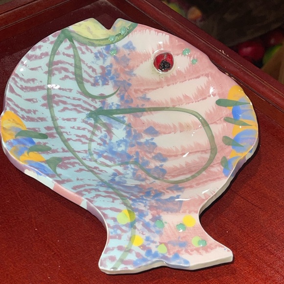 Handmade and Painted Decorative Fish Plate - Picture 1 of 10